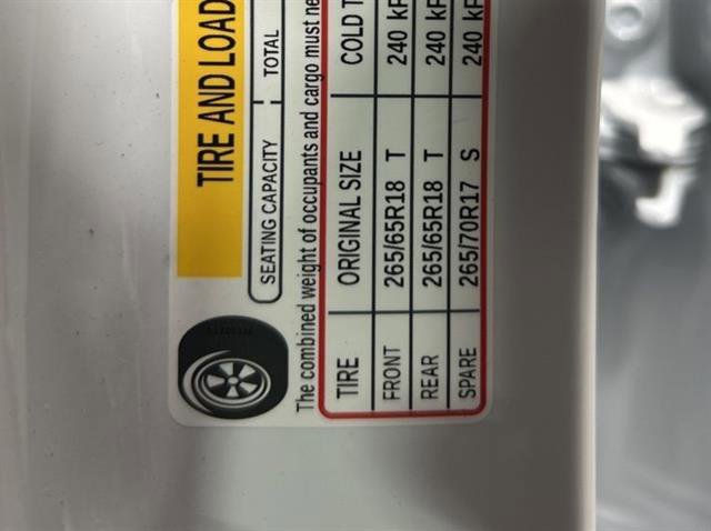 New 2025 GMC Canyon Elevation w/ Convenience Package image 12