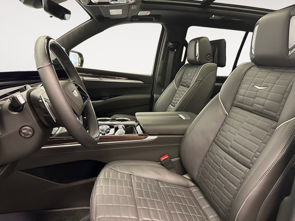 Used 2025 Cadillac Escalade Sport Platinum w/ LPO, Floor Liner Package AWD/4WD image 9