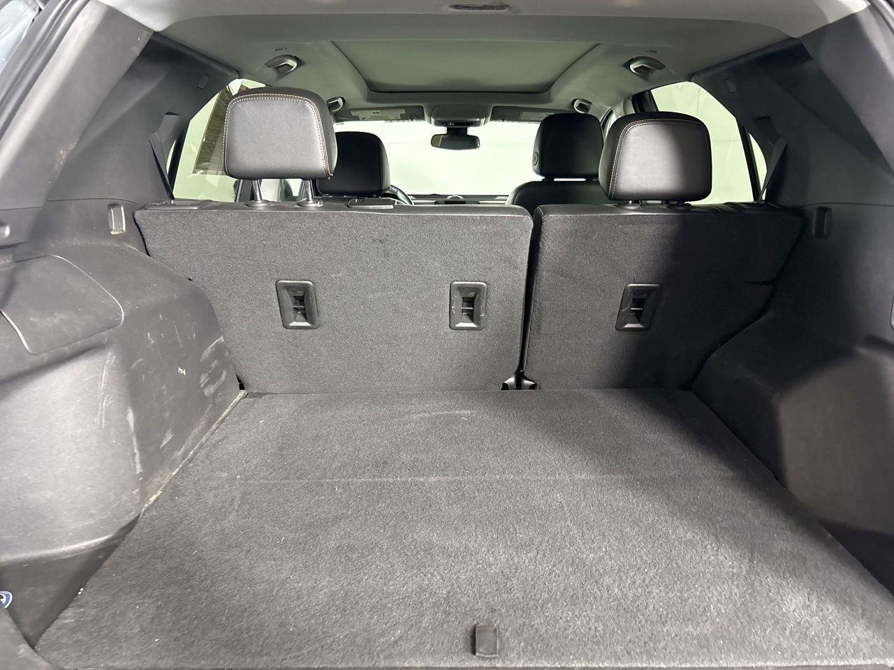 Used 2023 Chevrolet Equinox Premier image 24