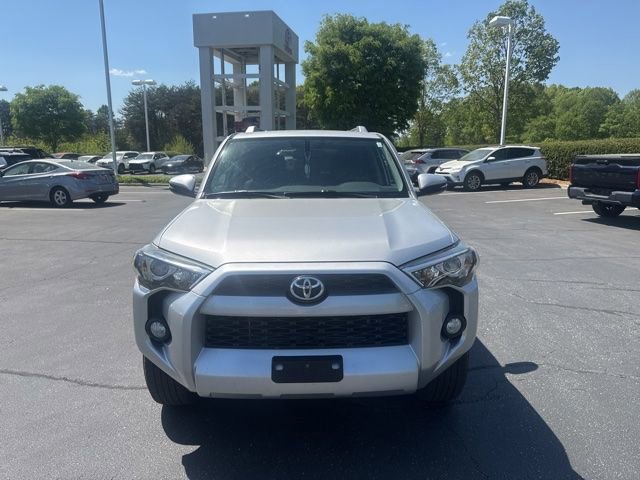 Used 2016 Toyota 4Runner SR5 image 2