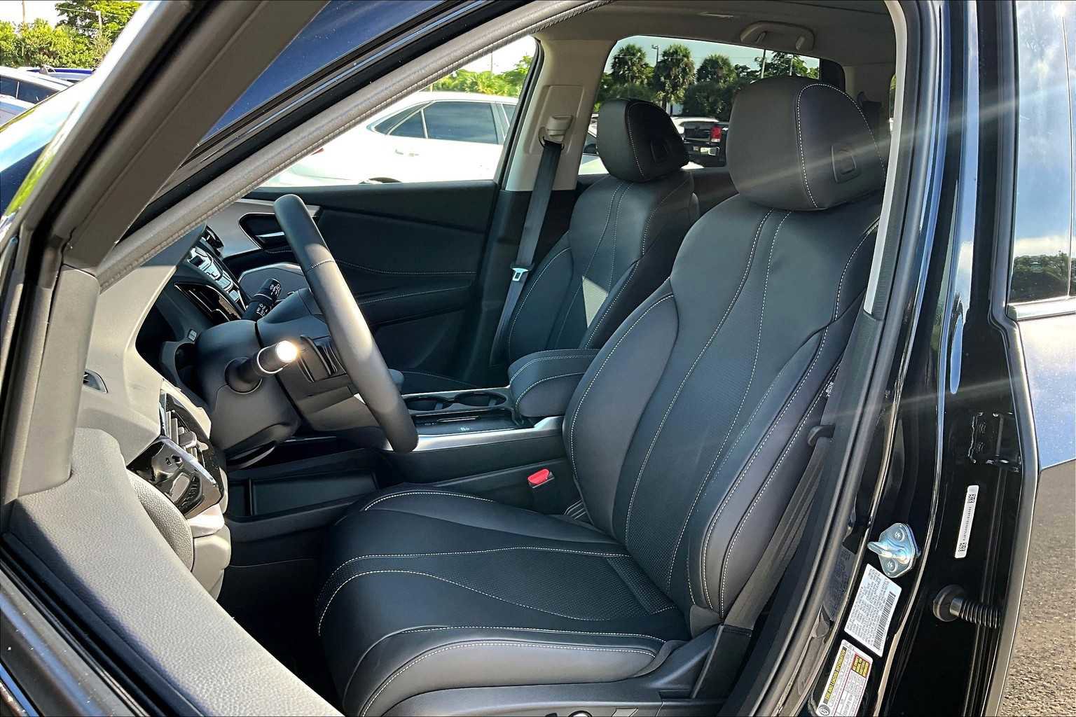 Certified 2025 Acura RDX SH-AWD w/ Technology Package image 9