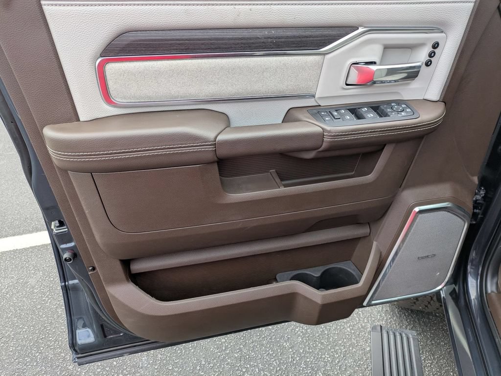 New 2026 RAM 2500 Laramie AWD/4WD image 10