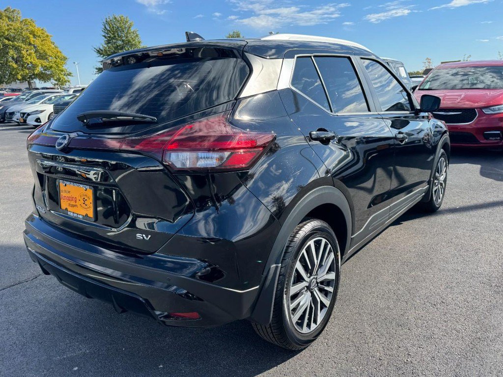 Certified 2024 Nissan Kicks SV FWD image 3
