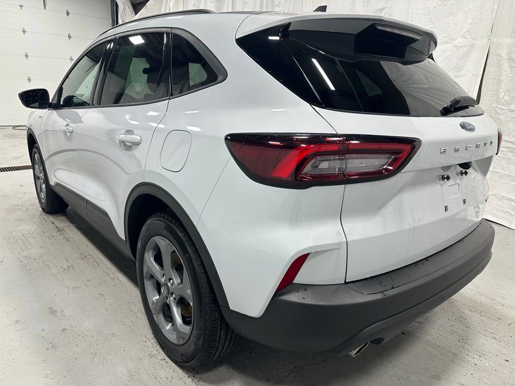 Used 2025 Ford Escape ST-Line AWD/4WD image 5