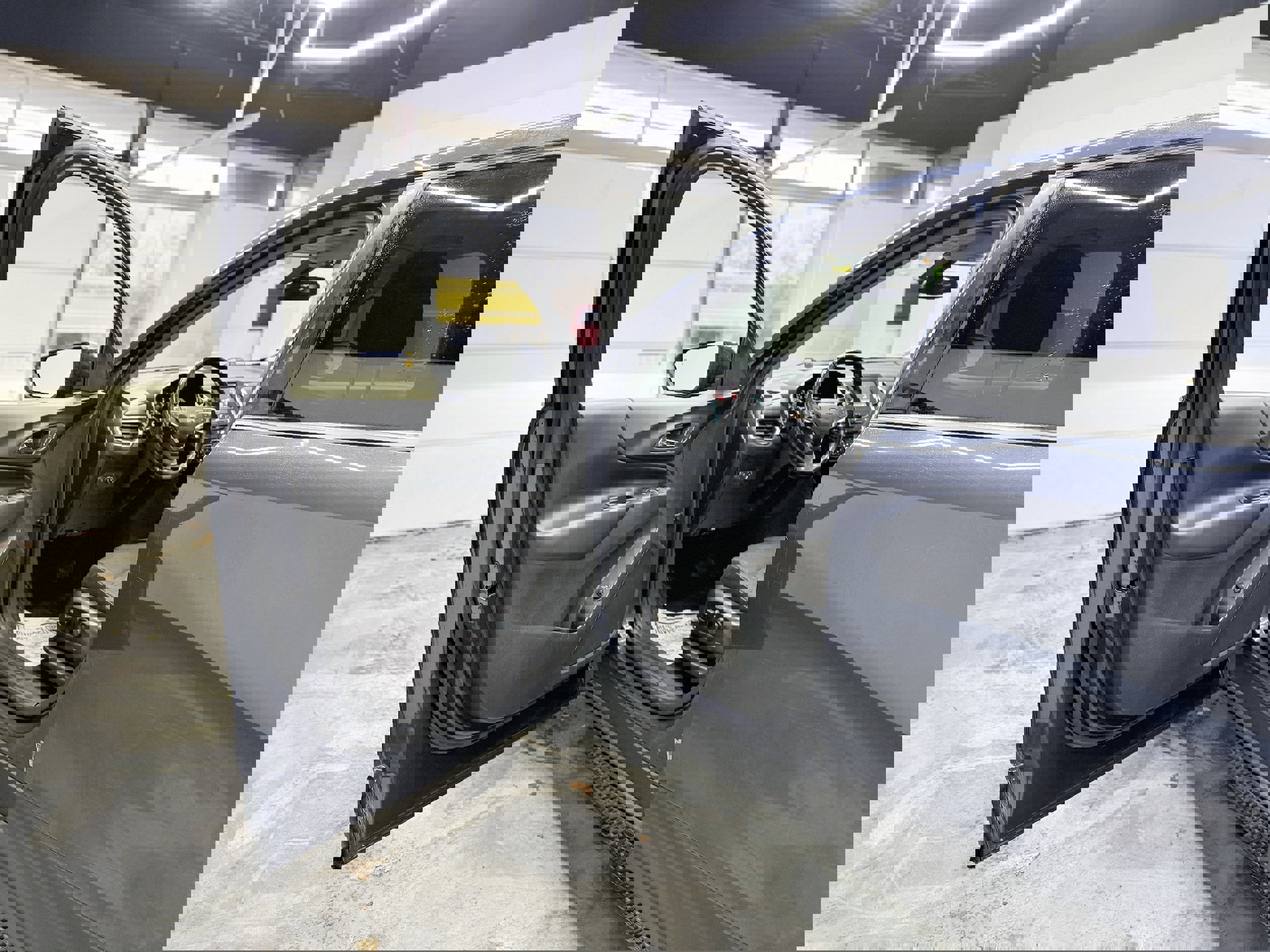 Used 2018 Chevrolet Equinox LT image 9