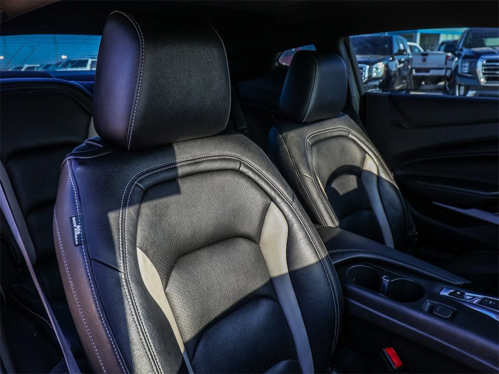 Used 2018 Chevrolet Camaro LT w/ RS Package image 11