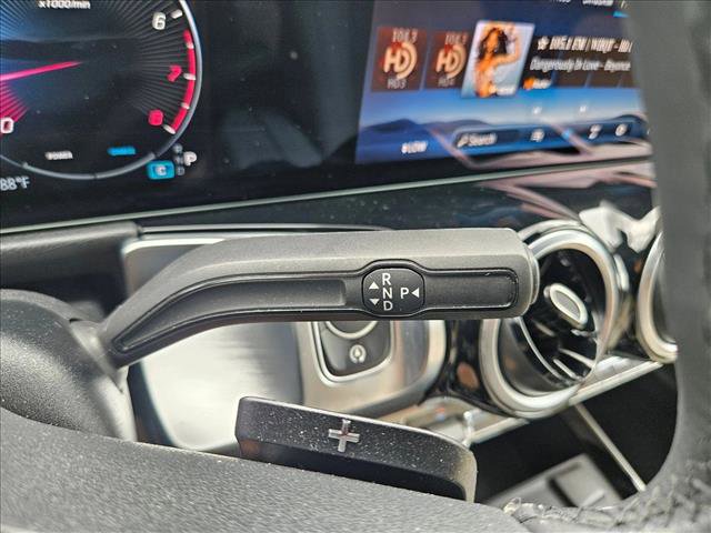 Used 2026 Mercedes-Benz GLB 250 image 12