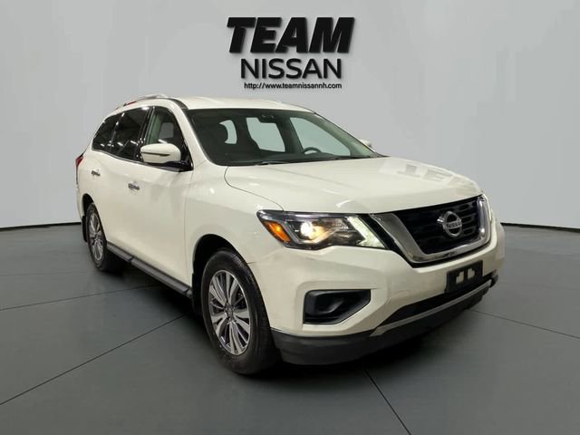 Used 2018 Nissan Pathfinder S image 1