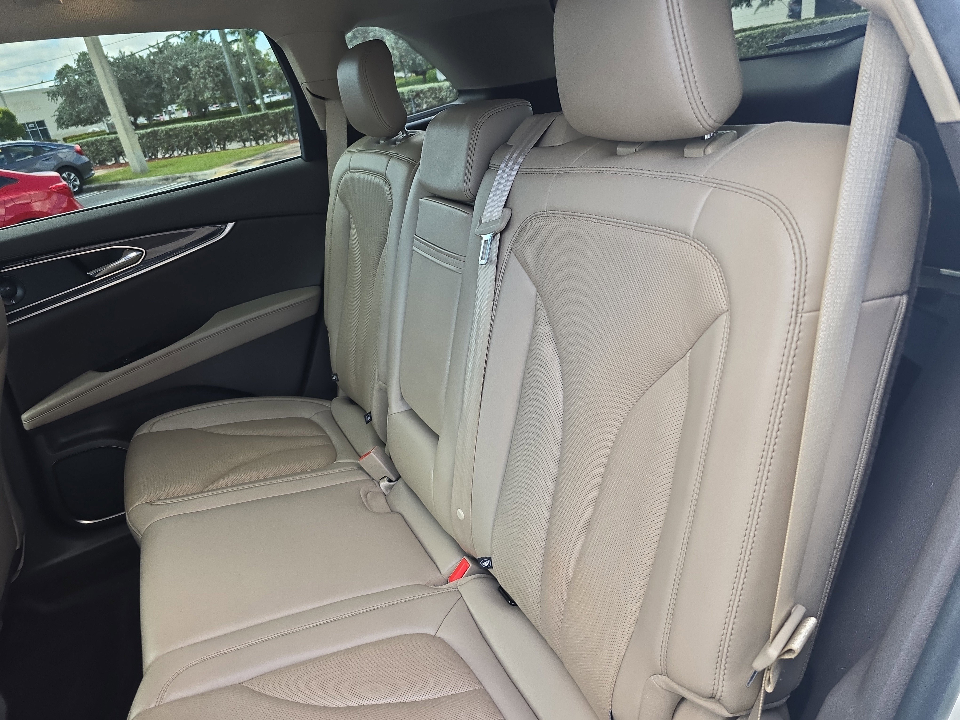 Used 2021 Lincoln Nautilus Reserve w/ Cargo Utility Package image 11