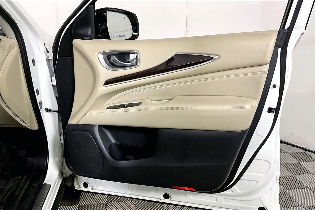 Used 2018 INFINITI QX60 Luxe w/ Deluxe Technology Package image 24