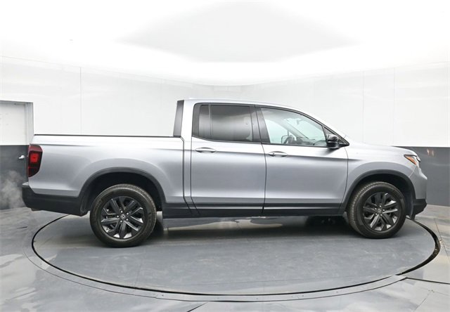 Used 2022 Honda Ridgeline Sport image 11