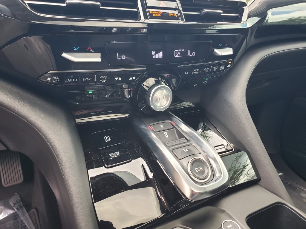 Certified 2024 Acura MDX w/ Technology Package FWD image 33