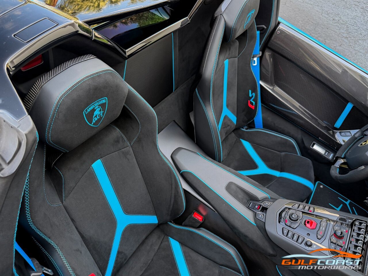 Used 2021 Lamborghini Aventador SVJ AWD/4WD image 36