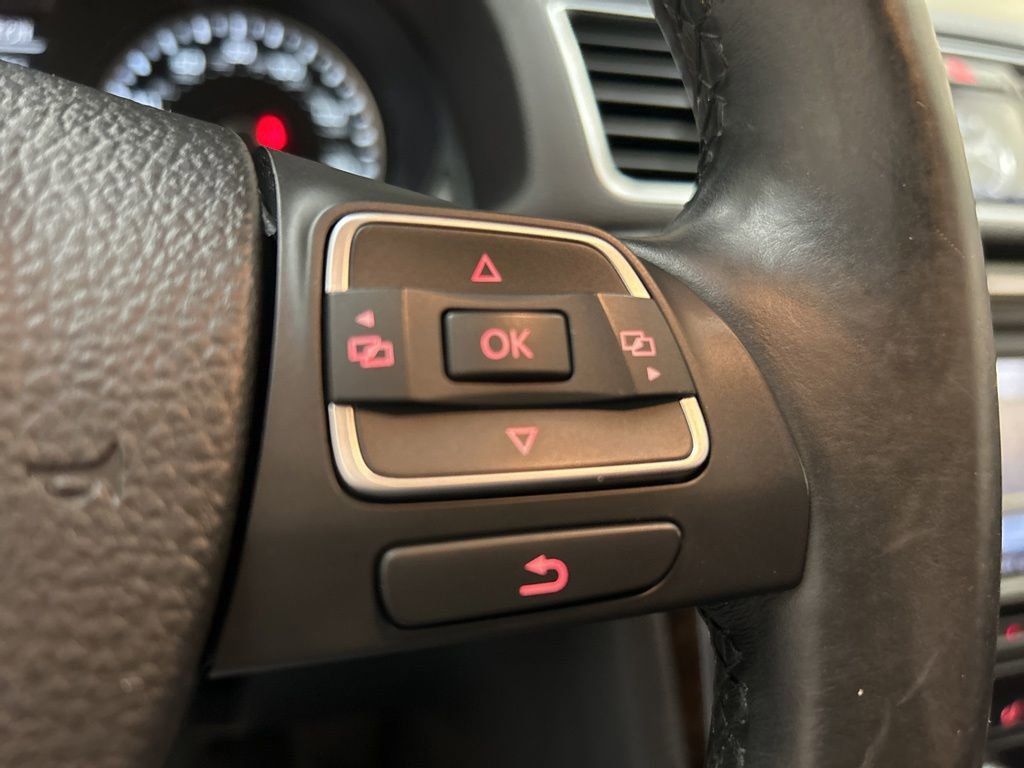 Used 2014 Volkswagen Passat TDI SEL Premium FWD image 22