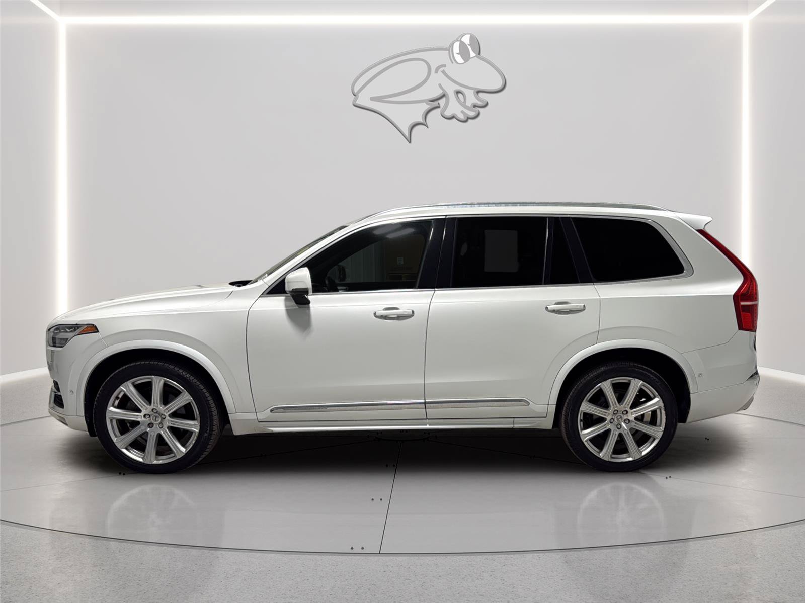 Used 2017 Volvo XC90 T6 Inscription w/ Vision Package AWD/4WD image 3