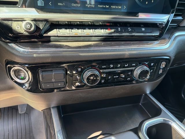 Used 2025 Chevrolet Silverado 1500 LTZ image 18