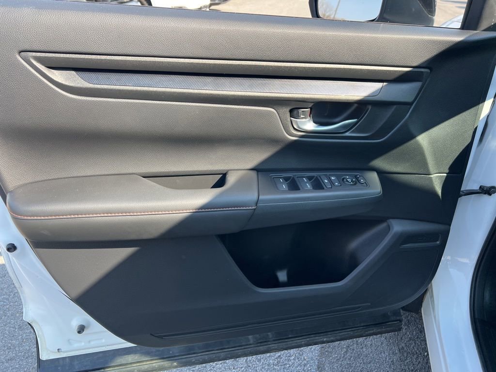 Used 2025 Honda CR-V Sport image 21