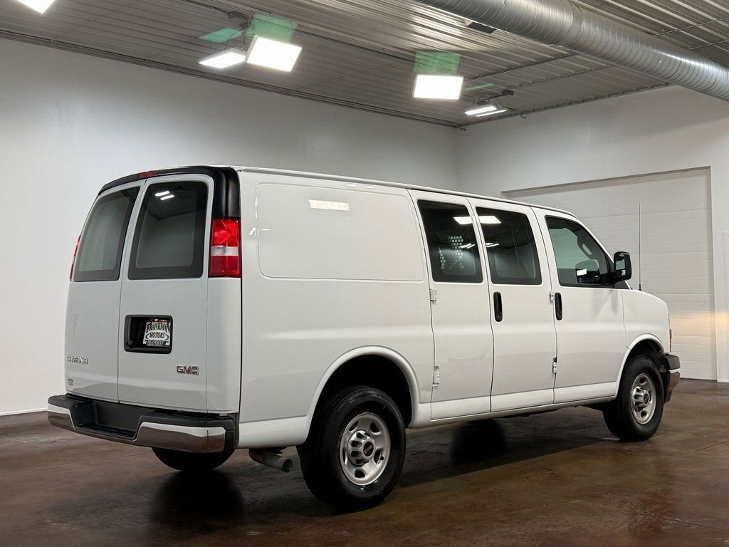 Used 2024 GMC Savana 2500 w/ Driver Convenience Package image 4