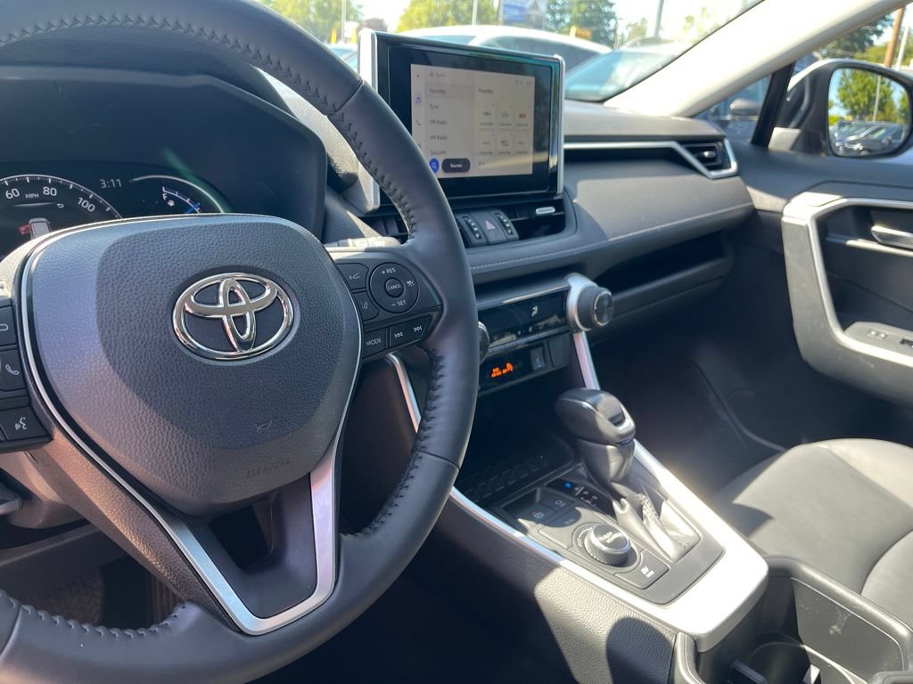 Used 2023 Toyota RAV4 XLE Premium AWD/4WD image 20
