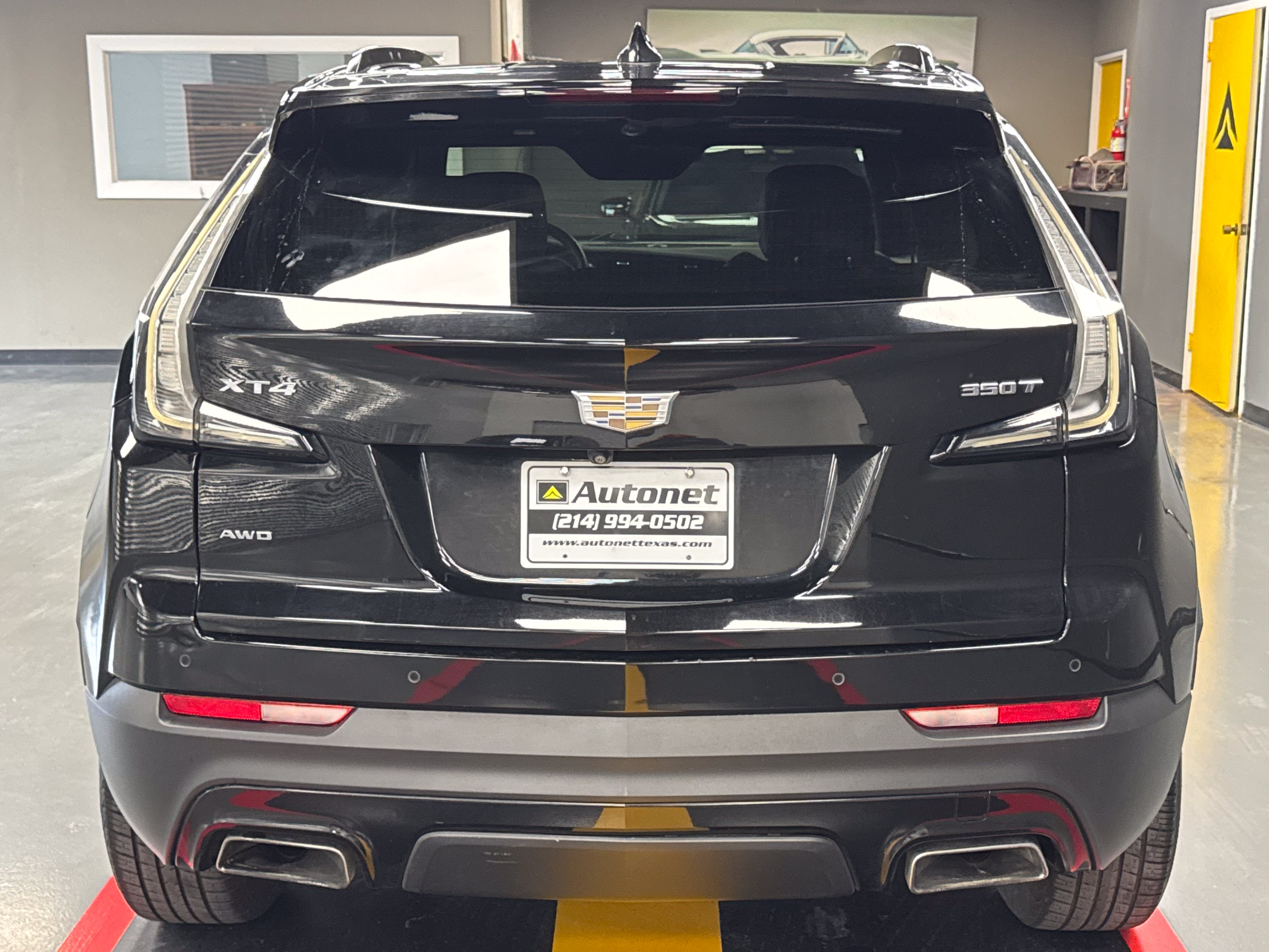 Used 2020 Cadillac XT4 Sport w/ Driver Awareness Package AWD/4WD image 4