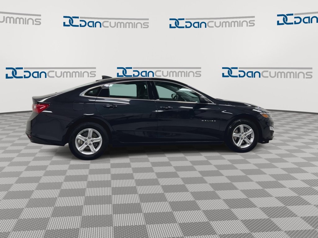 Used 2022 Chevrolet Malibu LS FWD image 9