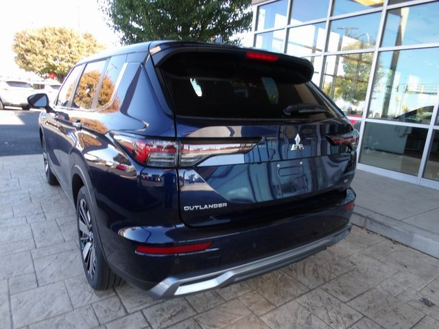 New 2025 Mitsubishi Outlander SE image 5