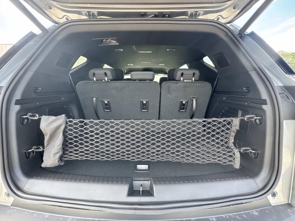 New 2026 Chevrolet Traverse LT image 8