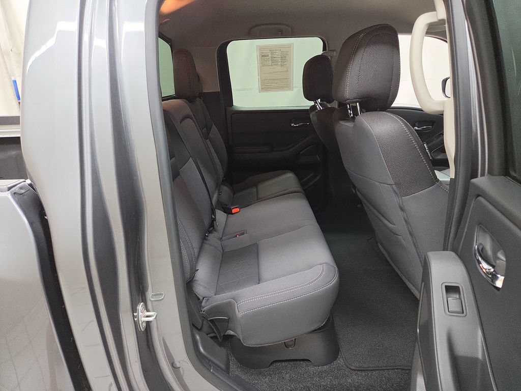 Used 2025 Nissan Frontier SV w/ SV Convenience Package AWD/4WD image 11