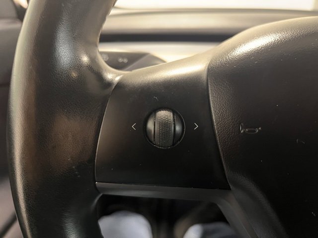 Used 2018 Tesla Model 3 Long Range image 23