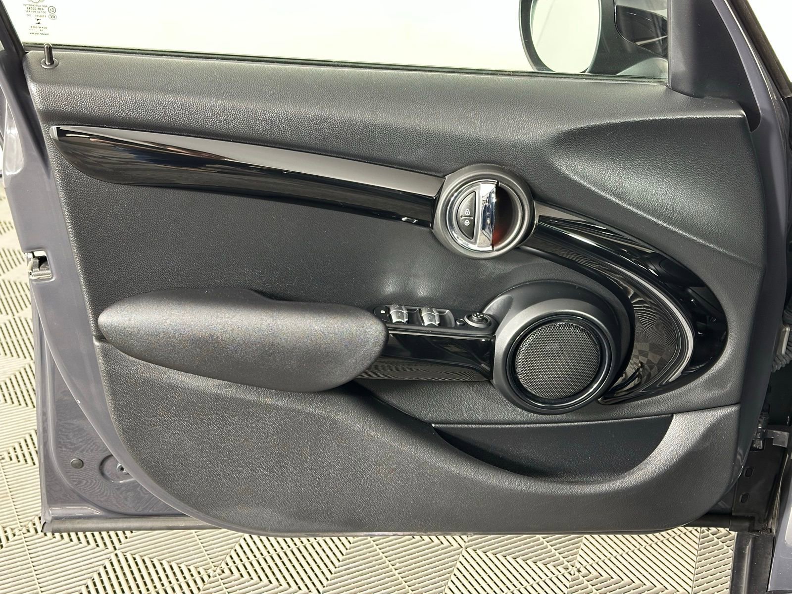 Used 2019 MINI Cooper S w/ Storage Package image 33