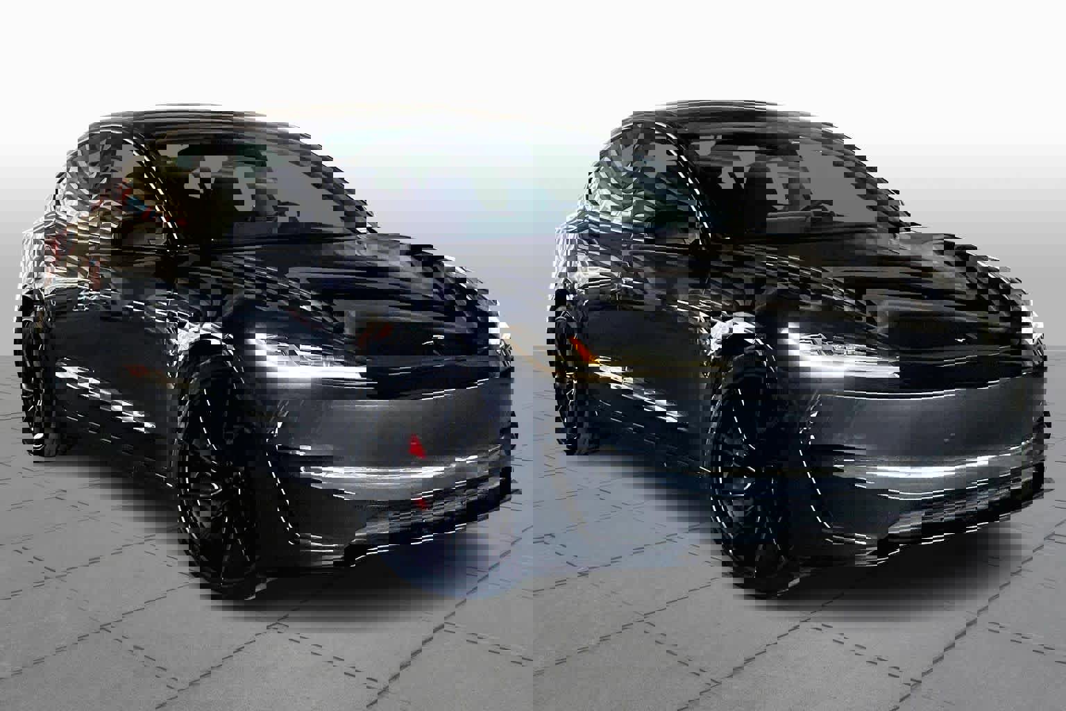 Used 2024 Tesla Model 3 Performance image 2