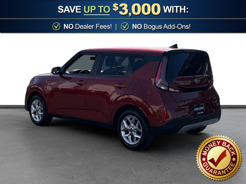 Used 2023 Kia Soul LX w/ LX Technology Package FWD image 4