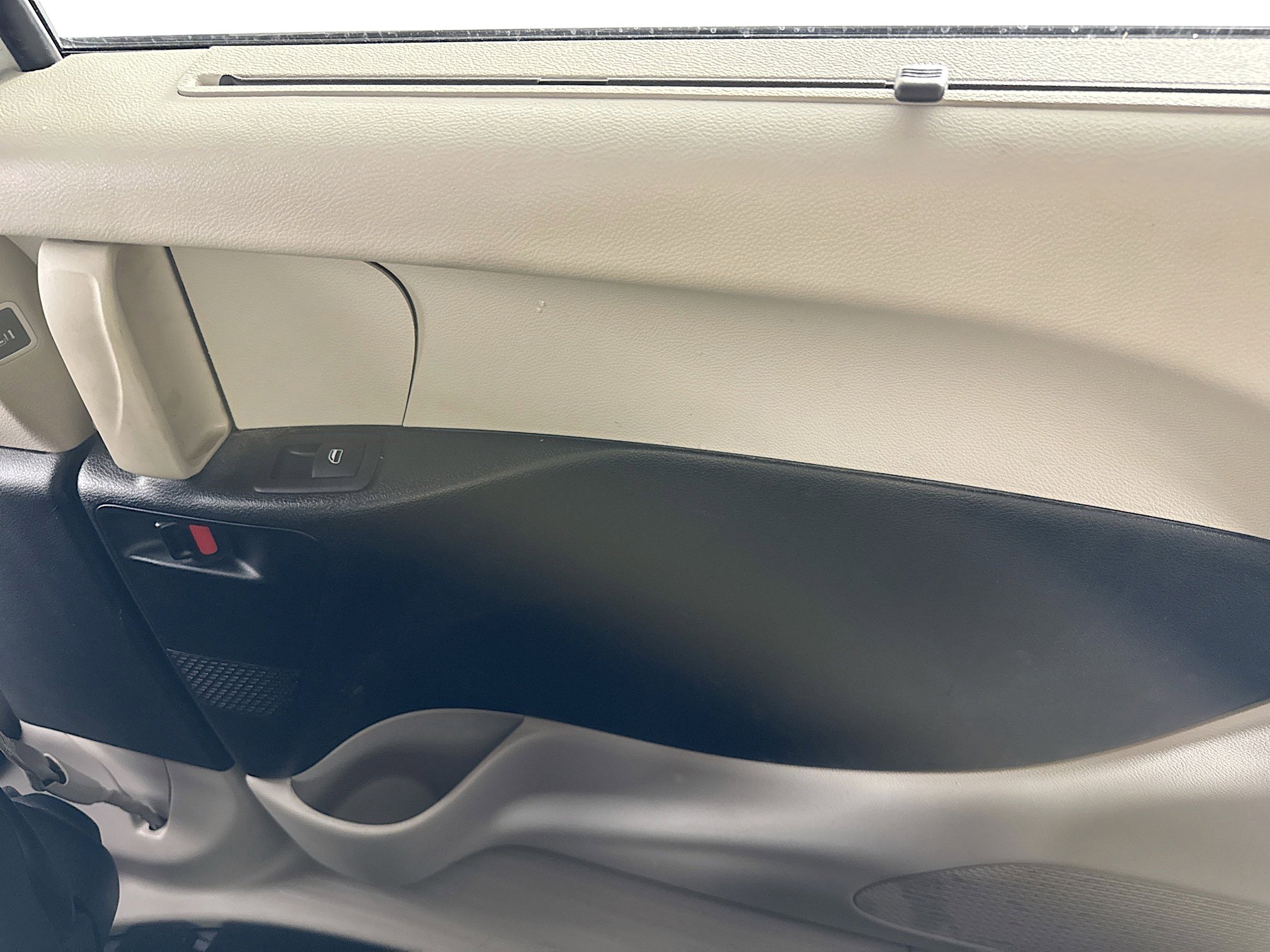 Used 2023 Chrysler Pacifica Touring-L image 45