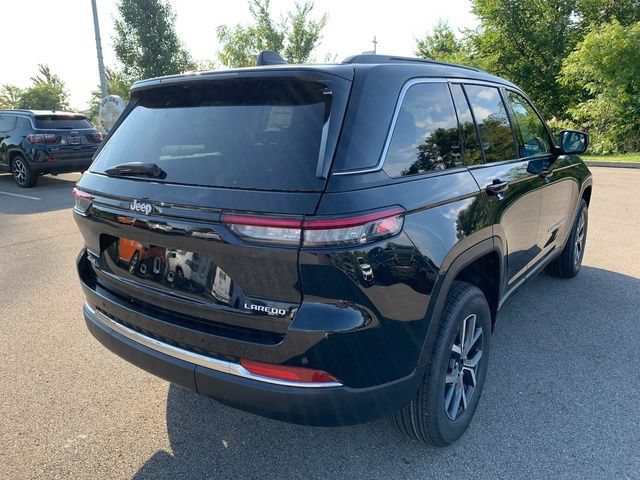 New 2027 Jeep Grand Cherokee Laredo AWD/4WD image 6