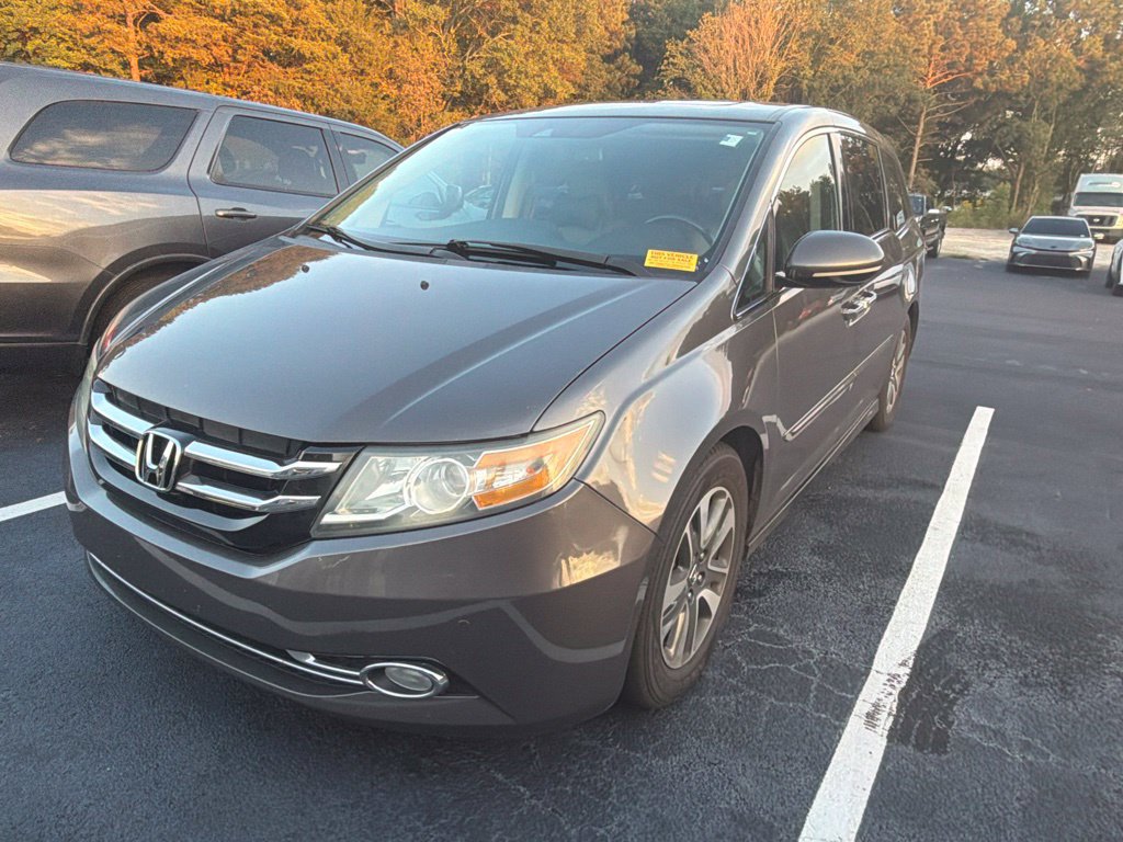 Used 2016 Honda Odyssey Touring image 1