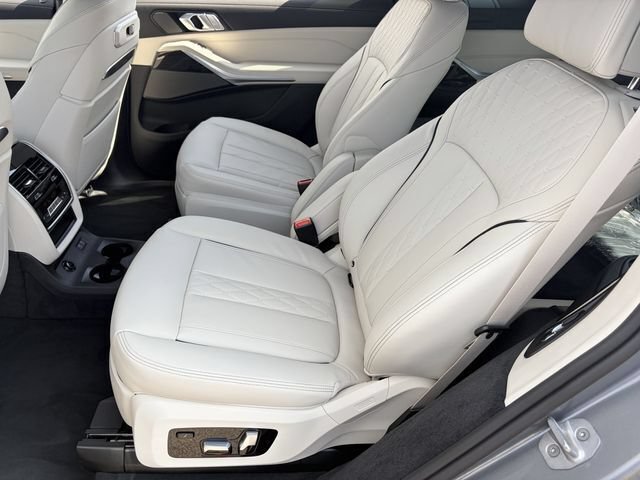 New 2027 BMW X7 xDrive40i w/ M Sport Package AWD/4WD image 17