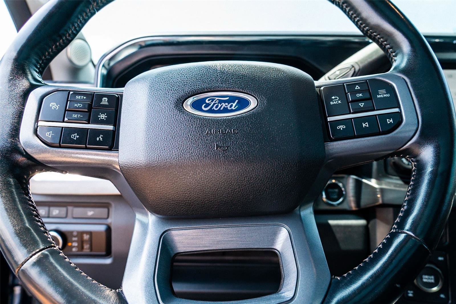 Used 2023 Ford F250 Lariat w/ Lariat Ultimate Package AWD/4WD image 8