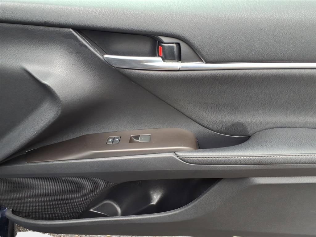 Used 2021 Toyota Camry XSE image 20