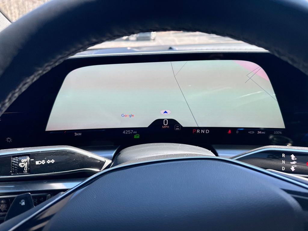 Used 2025 Cadillac Lyriq Luxury image 20