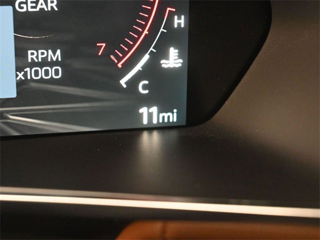 New 2025 GMC Canyon AT4 image 37