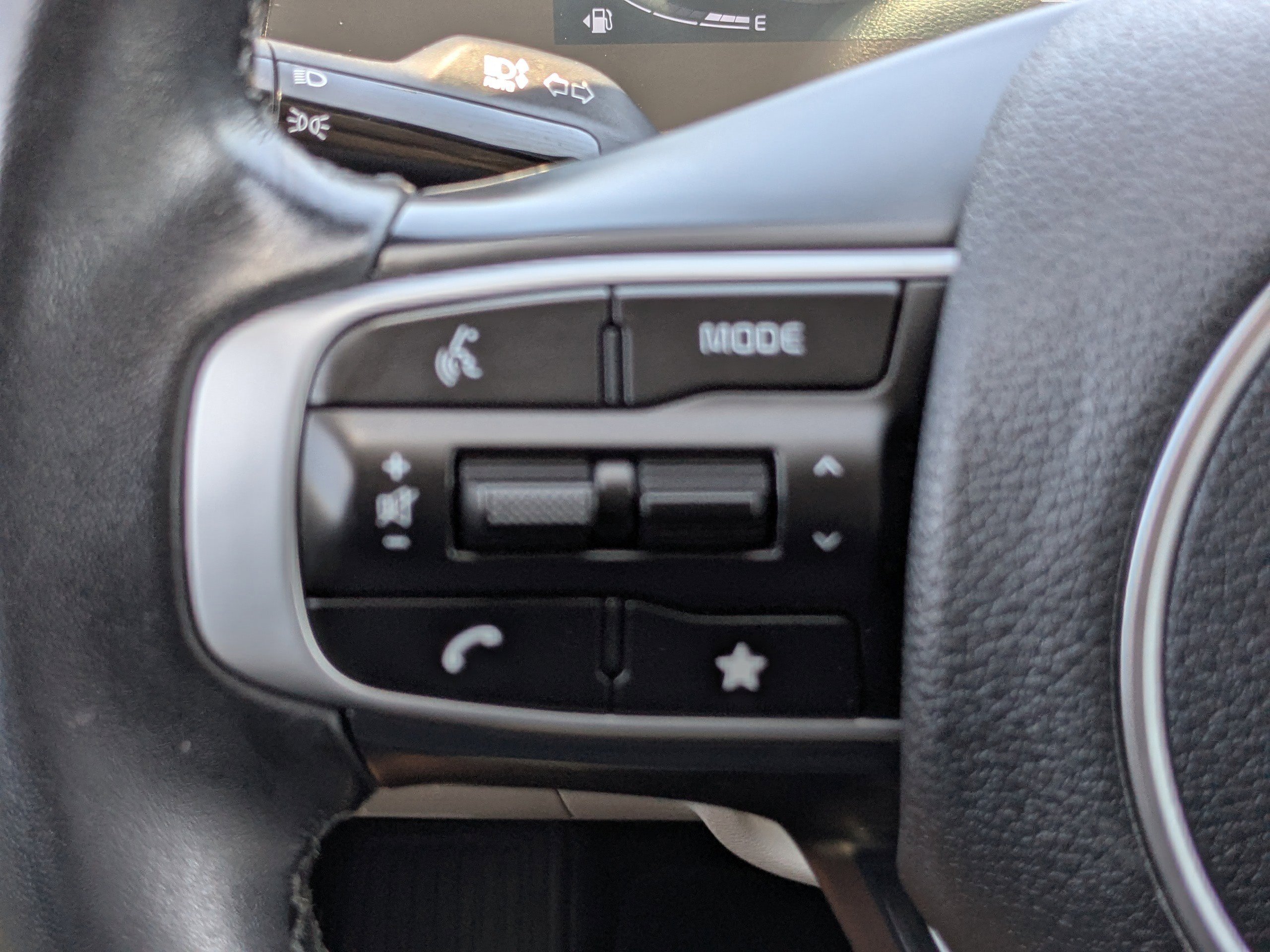 Used 2025 Kia Sportage EX FWD image 24