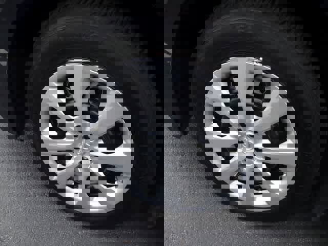 Used 2022 Toyota Corolla LE image 14