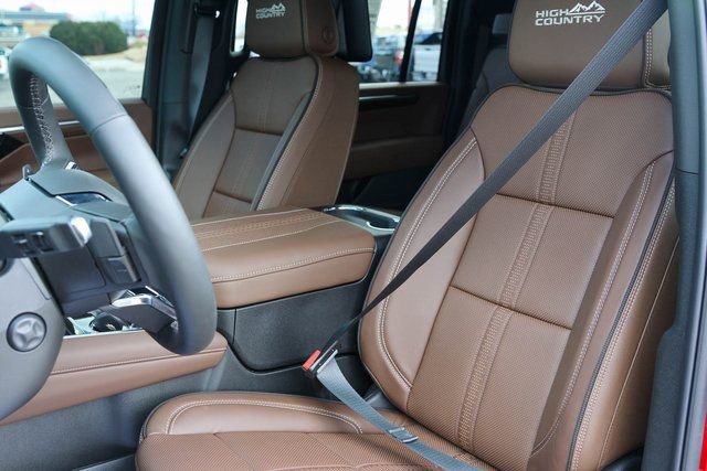 New 2026 Chevrolet Suburban High Country image 16