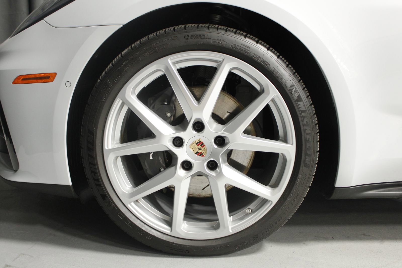 Used 2025 Porsche Panamera 4 image 19