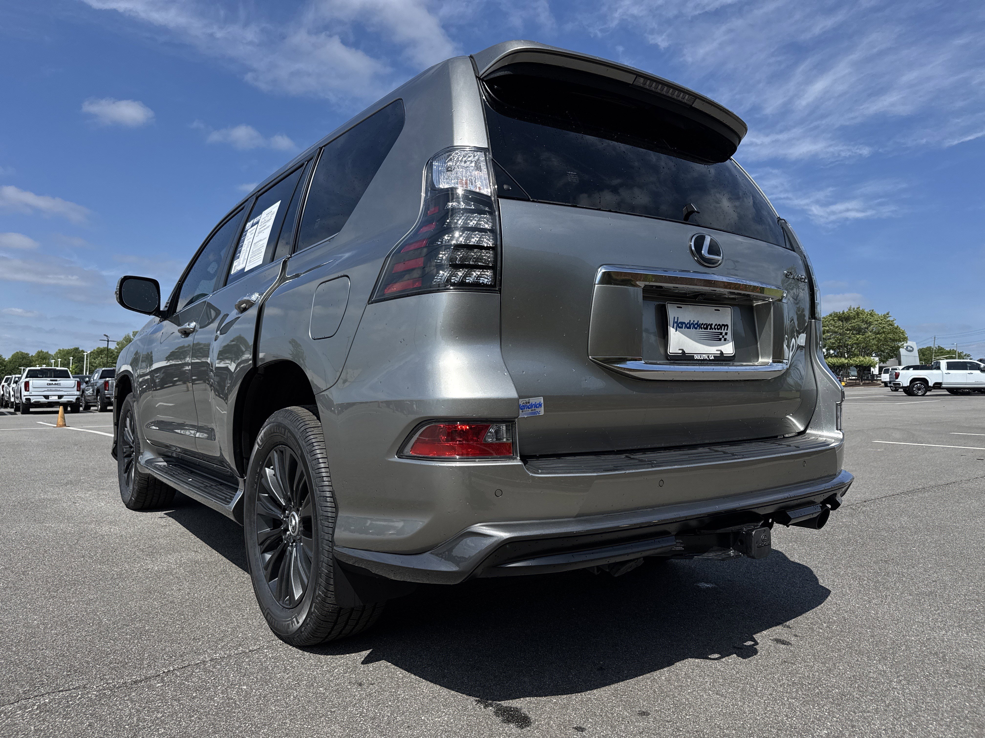 Used 2023 Lexus GX 460 Premium w/ Accessory Package AWD/4WD image 8