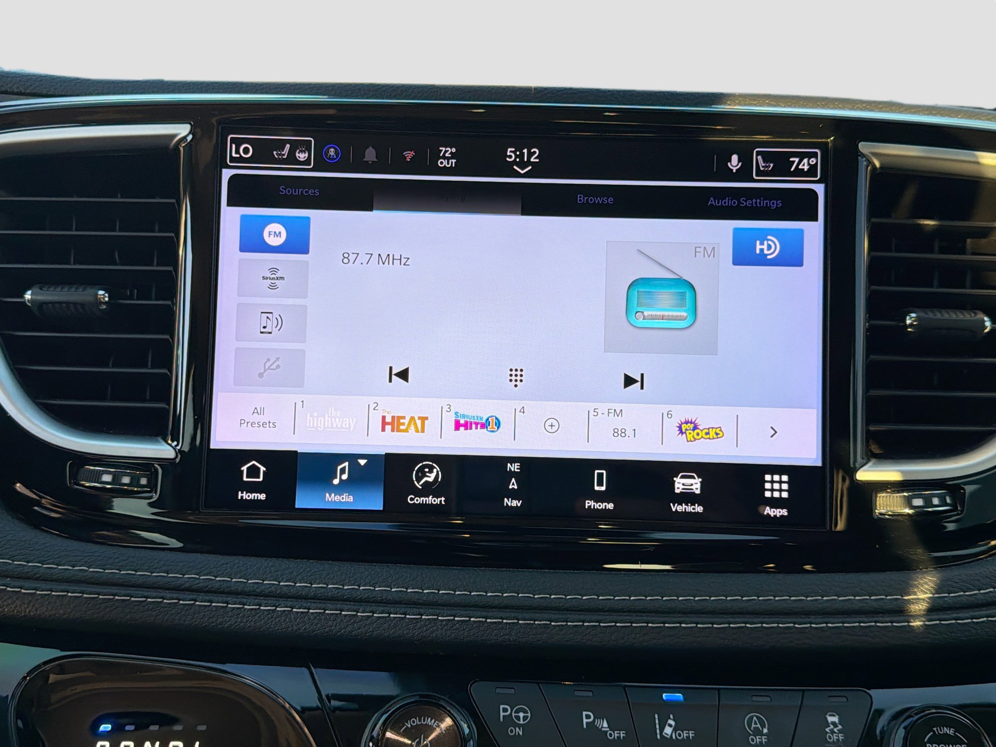 Used 2022 Chrysler Pacifica Limited image 31