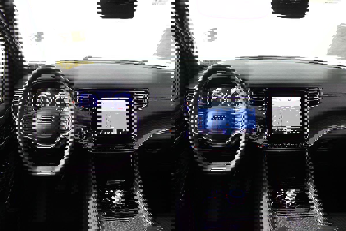 Used 2022 Jeep Wagoneer Series II image 8