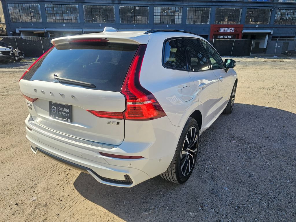 Certified 2023 Volvo XC60 B5 Plus w/ Climate Package AWD/4WD image 4