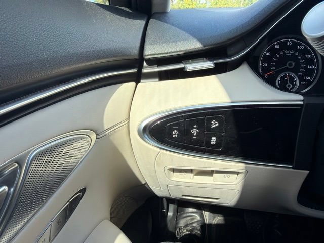 Used 2022 Genesis GV70 2.5T w/ Advanced Package AWD/4WD image 13