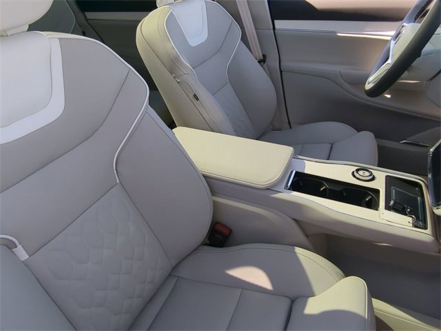 New 2025 Volvo EX90 Ultra w/ Protection Package Premier image 12